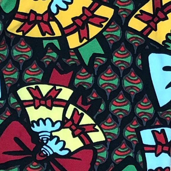 LuLaRoe Christmas Leggings - Picture 2 of 4